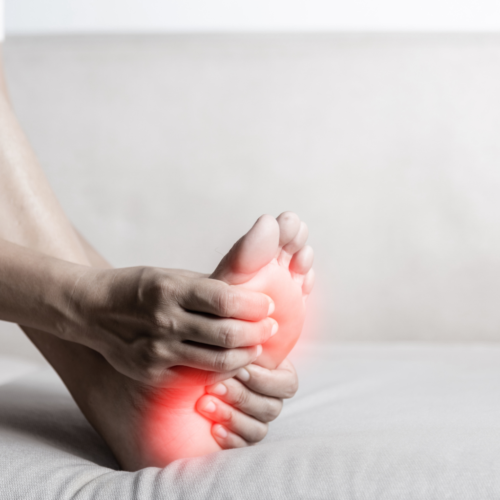 足底神経　足底筋膜炎　足裏の痛み　踵の痛み　足趾の痛み
